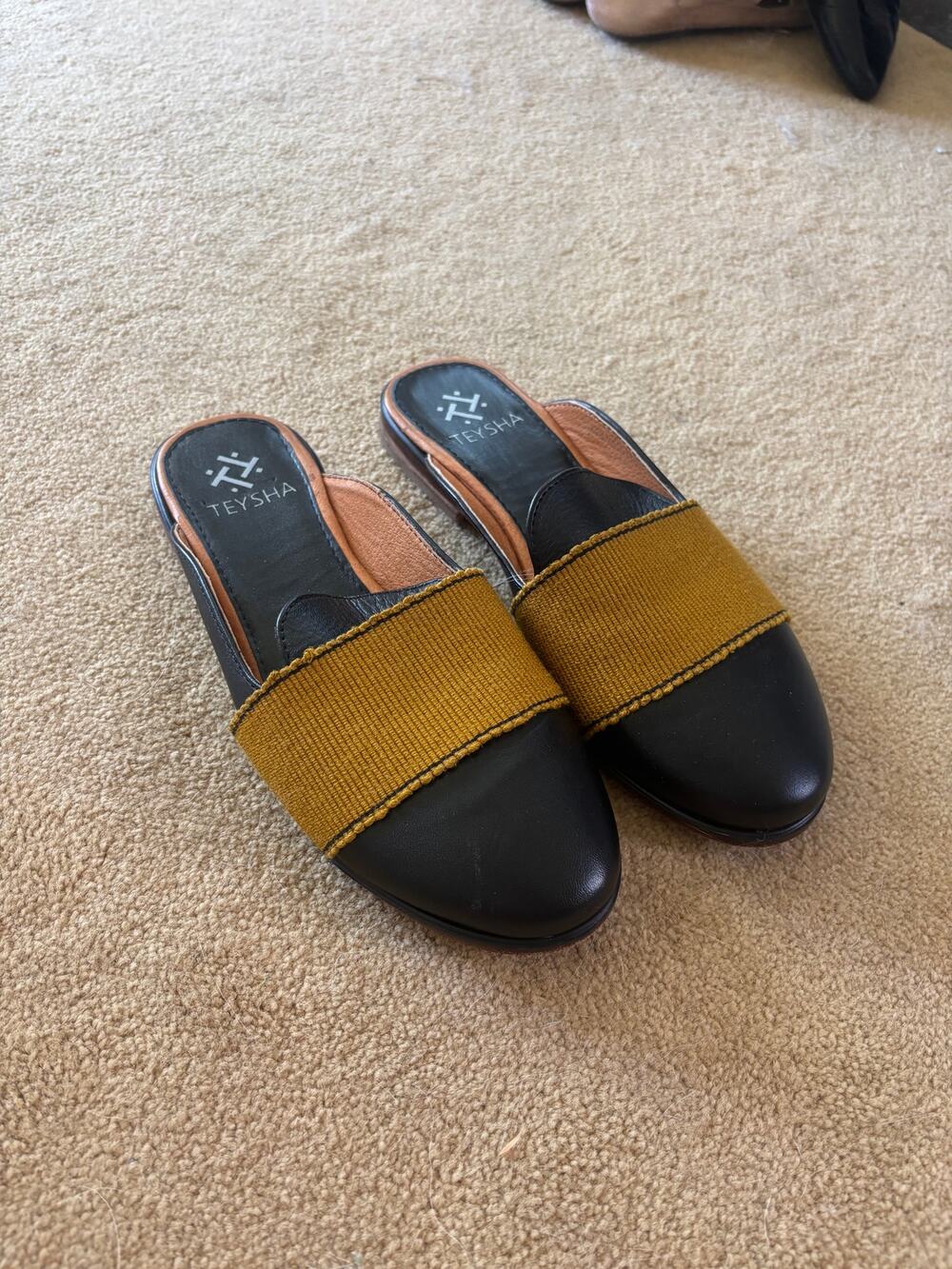 Teysha Black Leather Mustard Woven Mule Flats